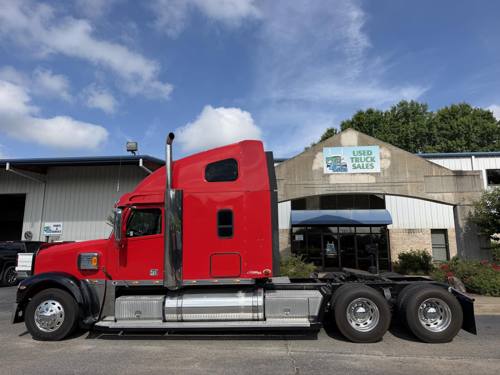 2015 Freightliner CORONADO 132