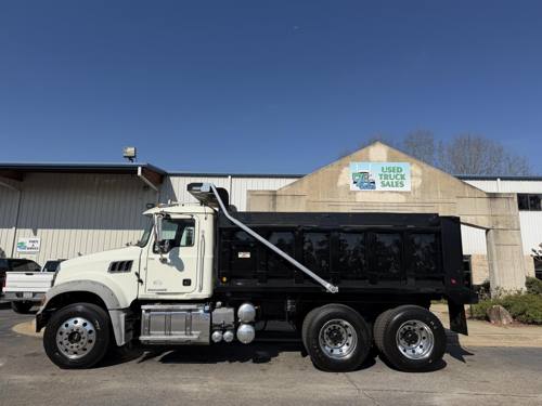 2015 Mack GRANITE GU713