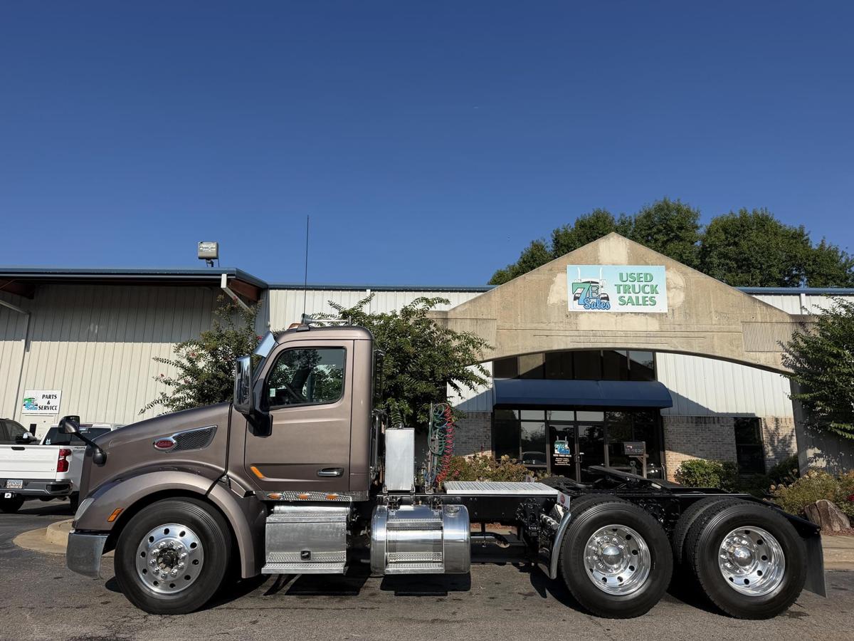 2017 Peterbilt 579