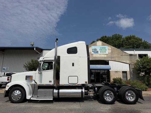 2020 Freightliner CORONADO 132