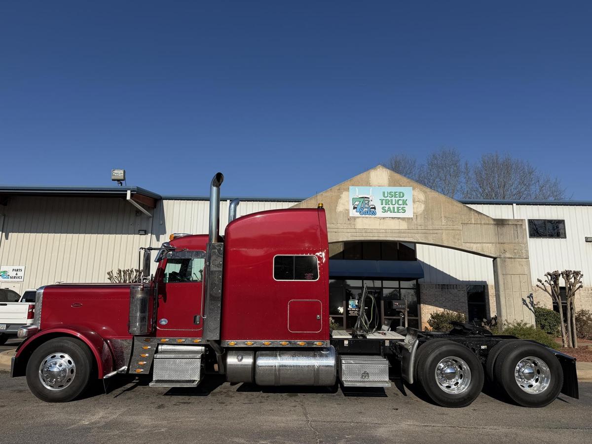 2020 Peterbilt 389
