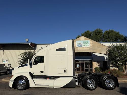 2023 Kenworth T680