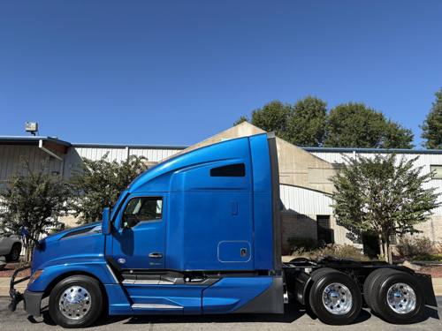 2023 Kenworth T680